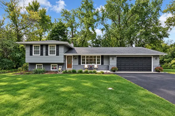 21 E Hillside Road, Naperville, IL 60540