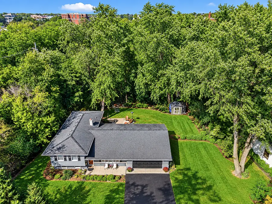 21 E Hillside Road, Naperville, IL 60540 - #3