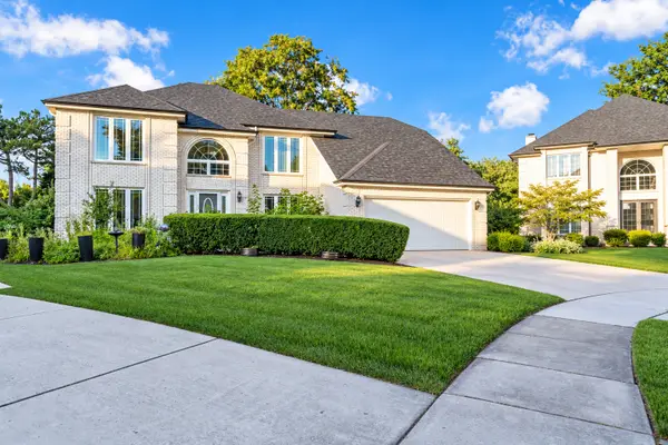 8201 Pine Bluff Court, Darien, IL 60561