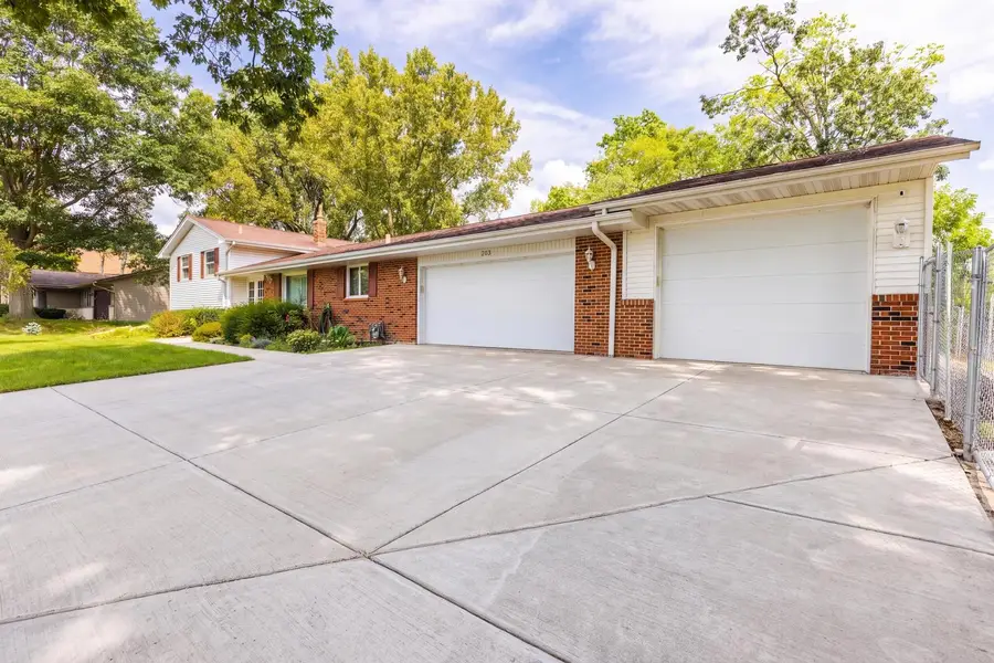 203 Wood Road, Rockford, IL 61107 - #2