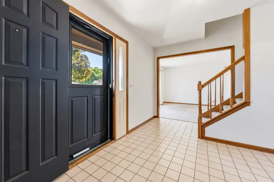 736 Concord Lane, Des Plaines, IL 60016 - #3