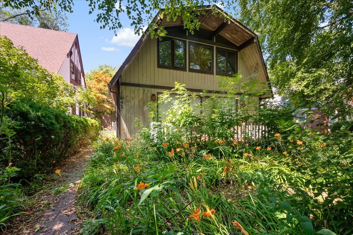 642 Sheridan Road, Evanston, IL 60202 - #1