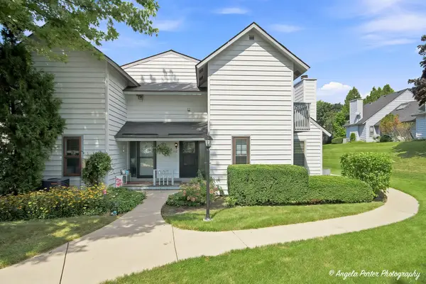 742 Glen Way #742, Gurnee, IL 60031