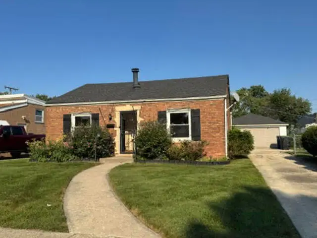 9855 S Campbell Avenue, Evergreen Park, IL 60805 - #1