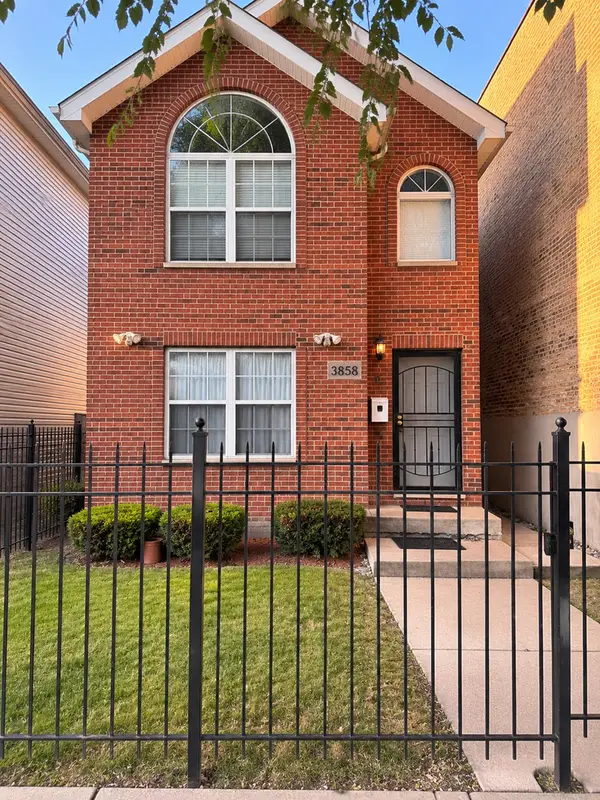 3858 W Grenshaw Street, Chicago, IL 60624