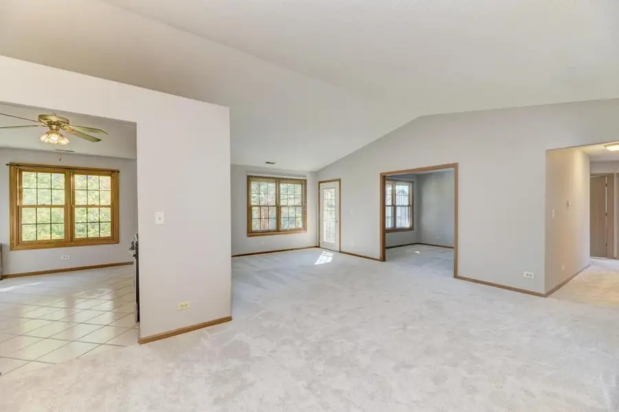 216 Stoneybrook Lane #2D, Bloomingdale, IL 60108 - #3