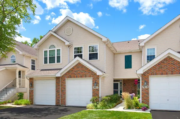 7411 Grandview Court, Carpentersville, IL 60110