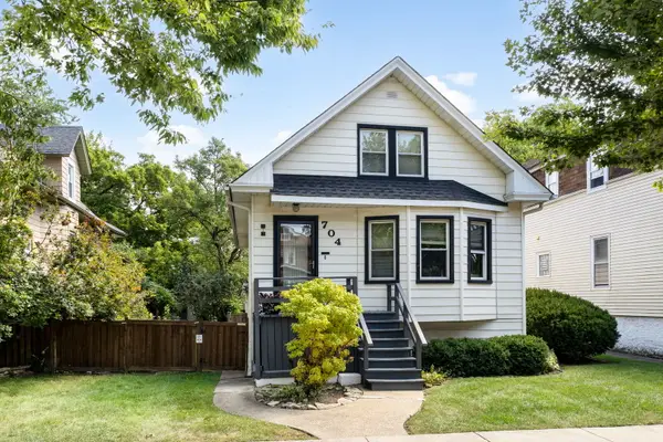 704 S Harvey Avenue, Oak Park, IL 60304