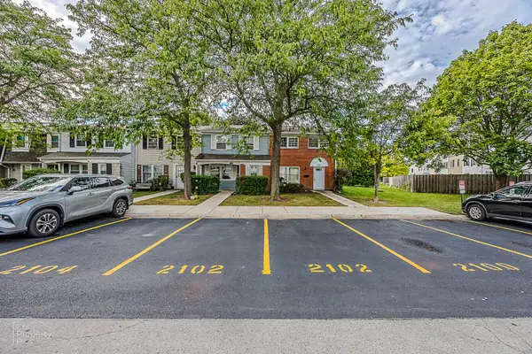 2102 Stanley Court, Schaumburg, IL 60194