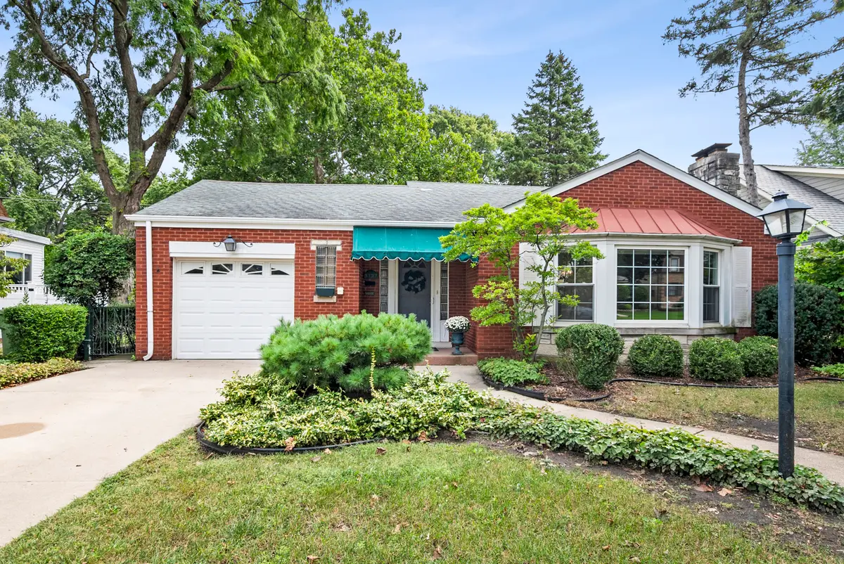 9737 S Central Park Avenue, Evergreen Park, IL 60805 - #1