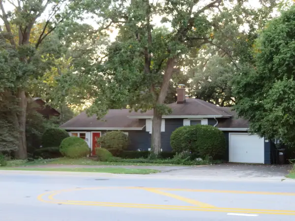 58 E Terra Cotta Avenue, Crystal Lake, IL 60014