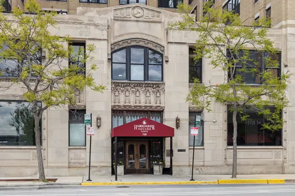 728 W Jackson Boulevard #302, Chicago, IL 60661