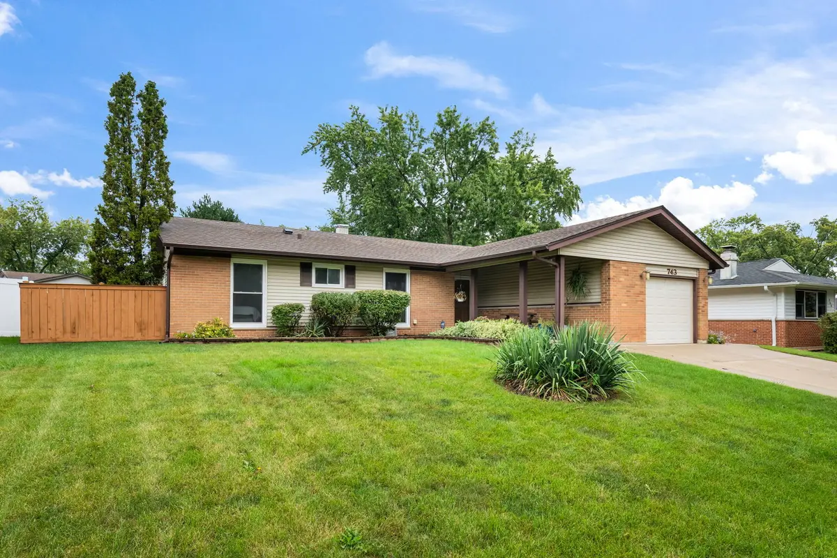 743 Delphia Avenue, Elk Grove Village, IL 60007 - #1