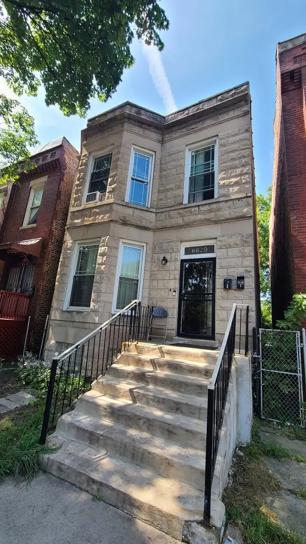 6620 S Marquette Road, Chicago, IL 60637 - #1