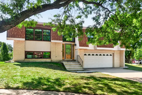 713 N Elm Circle, Itasca, IL 60143