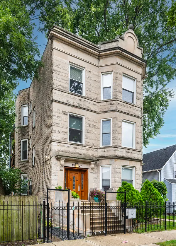 Address Withheld By Seller, Chicago, IL 60647
