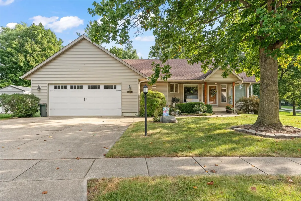 2000 Spruce Lane, Monticello, IL 61856 - #1