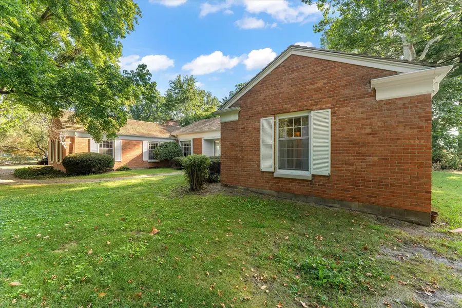 1110 Country Lane, Champaign, IL 61821 - #2