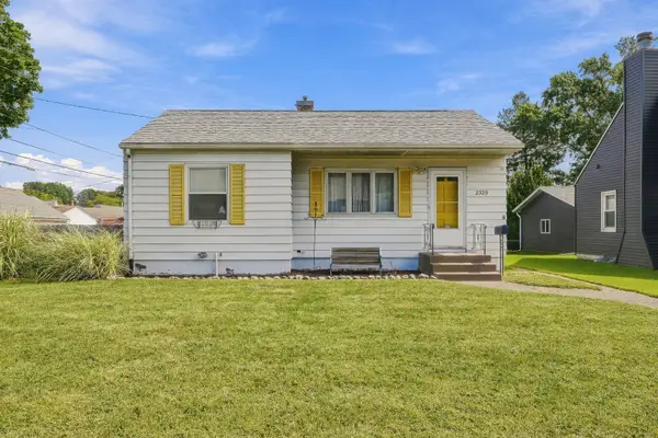 2329 Frances Place, Davenport, IA 52804