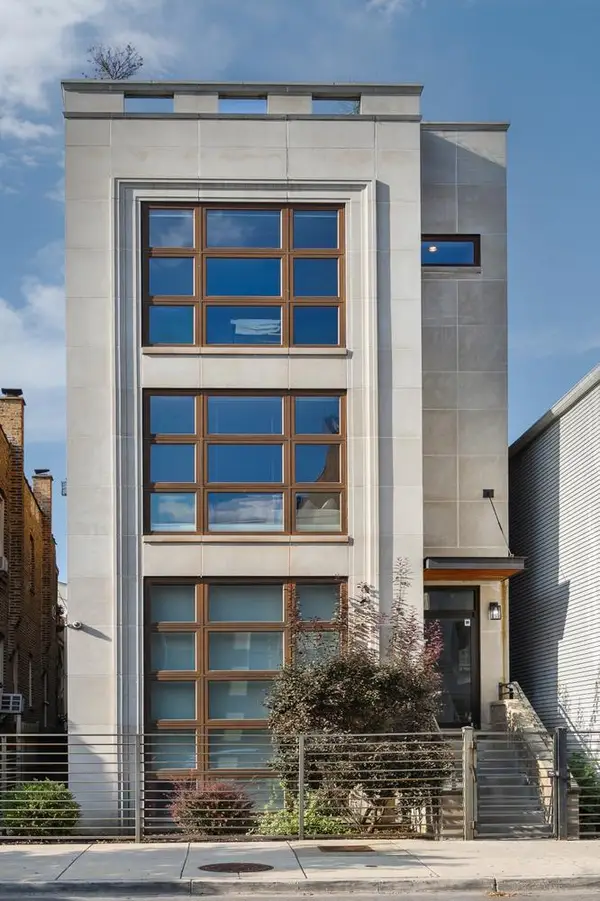 1908 W Belmont Avenue #3, Chicago, IL 60657
