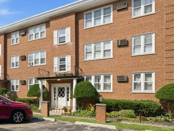 7318 Lake Street #4, River Forest, IL 60305