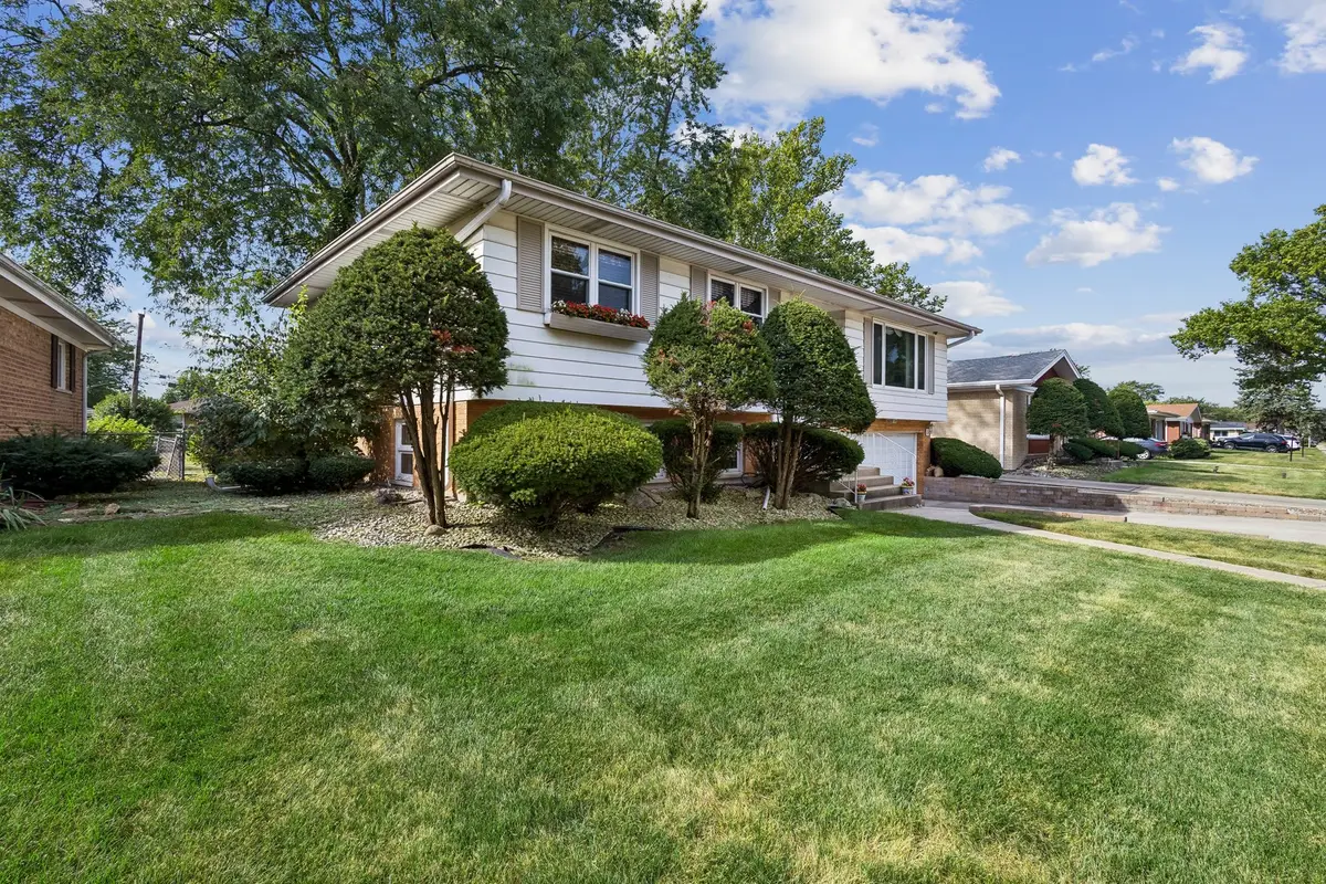 541 E 166th Place, South Holland, IL 60473 - #1