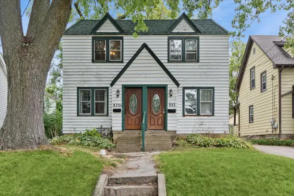 832 N 11th Street, DeKalb, IL 60115