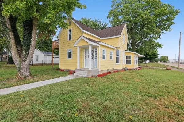 705 S Court Street, Tuscola, IL 61953
