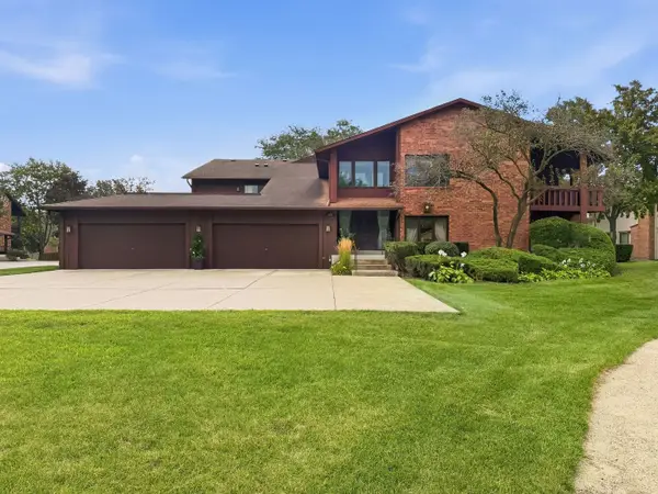 3105 Toulon Drive #E2, Northbrook, IL 60062