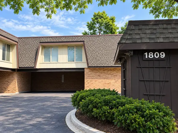 1809 Tanglewood Drive #G, Glenview, IL 60025