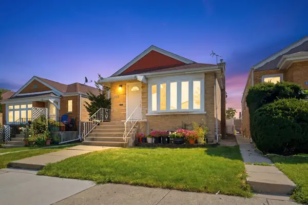 3707 W 70th Place, Chicago, IL 60629