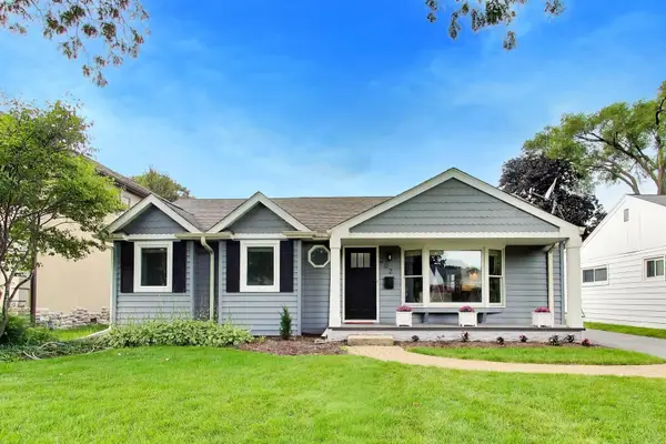 202 N Prospect Manor Avenue, Mount Prospect, IL 60056