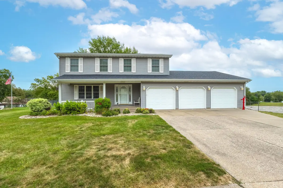 3715 Fairhaven Road, Davenport, IA 52807 - #1