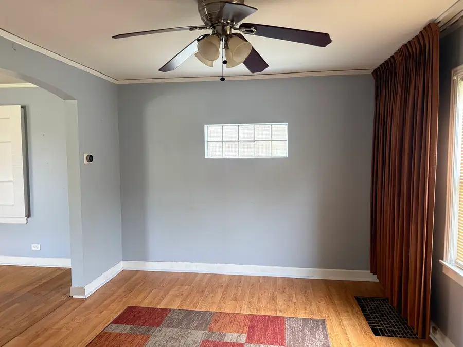10042 S Luella Avenue, Chicago, IL 60617 - #3