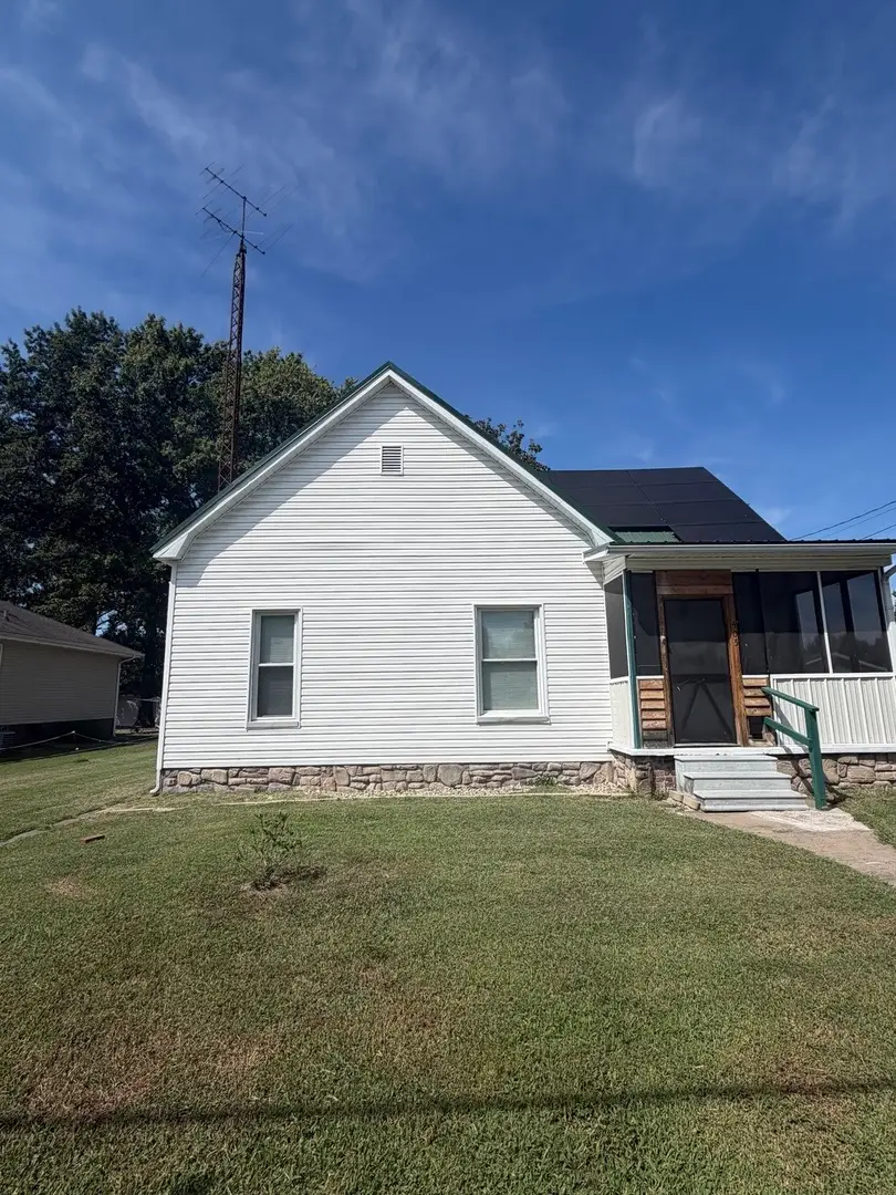 405 S State Street, Christopher, IL 62822 - #2
