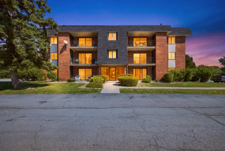 9208 W 140th Street #2SW, Orland Park, IL 60462 - #2