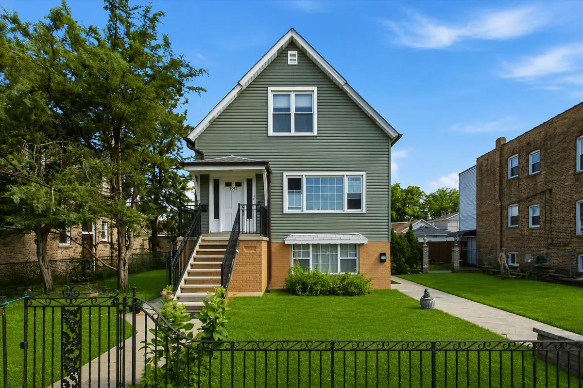 6042 W Addison Street, Chicago, IL 60634 - #1