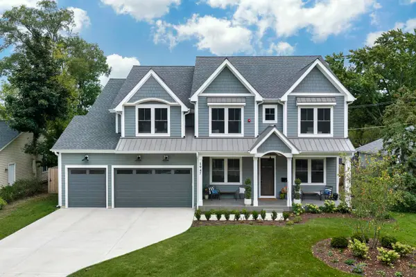 1947 Summerton Place, Northbrook, IL 60062