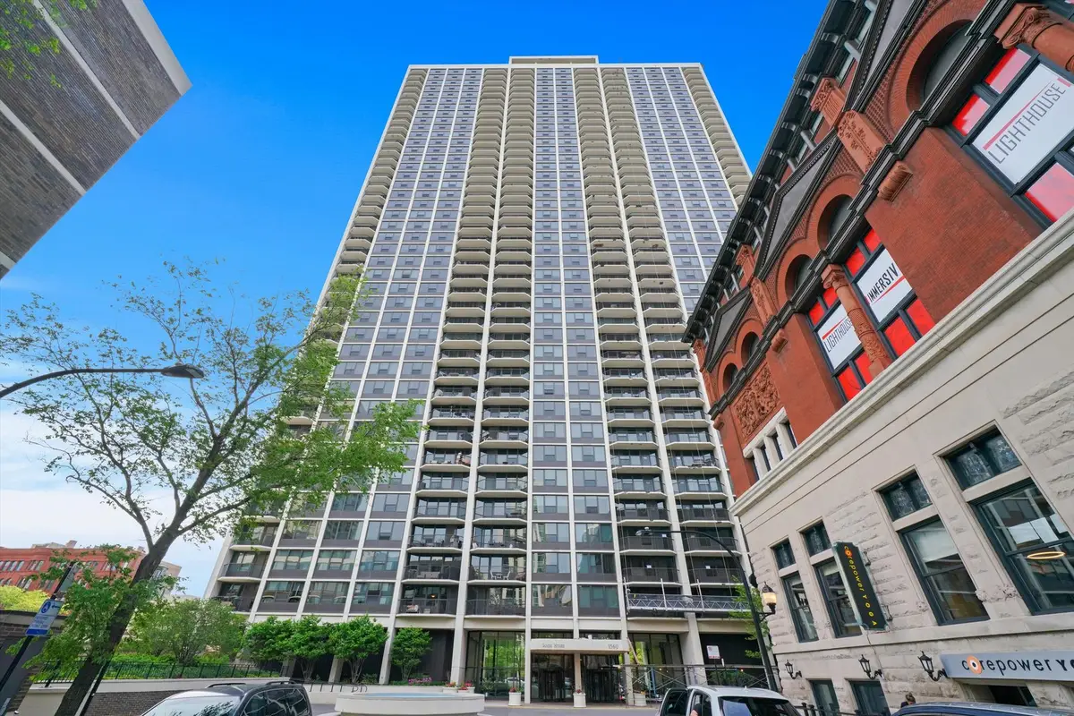 1560 N Sandburg Terrace #507J, Chicago, IL 60610 - #1