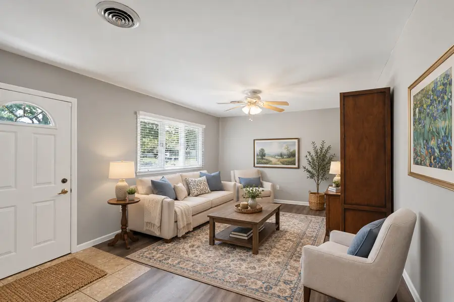 1406 E Pennsylvania Avenue, Urbana, IL 61801 - #2