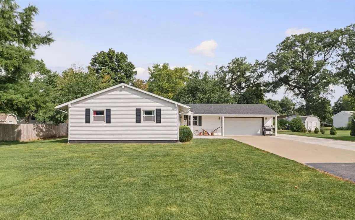 4 Cherry Lane, Villa Grove, IL 61956 - #1
