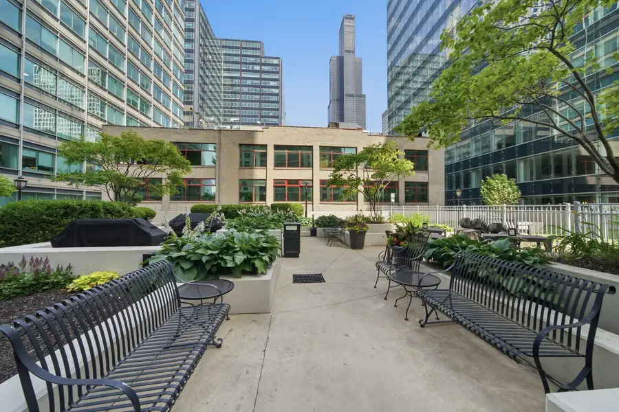 125 S Jefferson Street #1904, Chicago, IL 60661 - #3