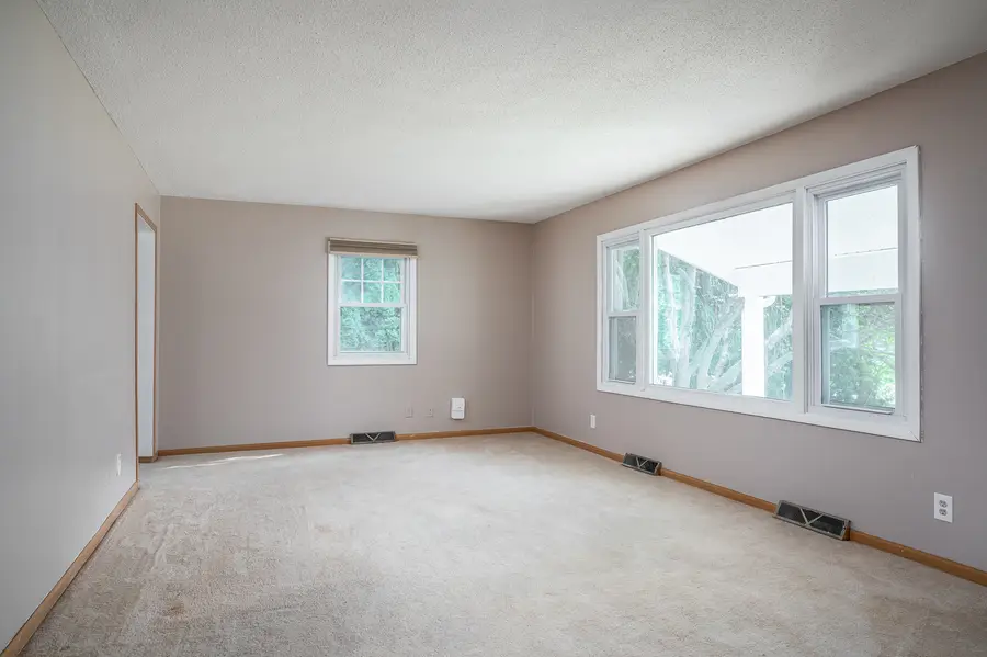 2611 34th Avenue Court, Rock Island, IL 61201 - #3