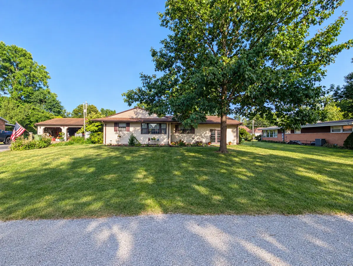 106 N Turner Drive, Mahomet, IL 61853 - #1