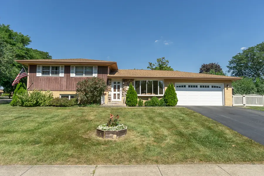 1101 N Millns Lane, Addison, IL 60101 - #3
