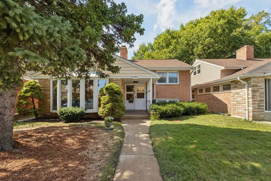 7920 Kenneth Avenue, Skokie, IL 60076 - #2