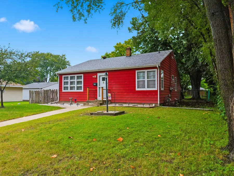 908 W 15th Street, Sterling, IL 61081 - #2