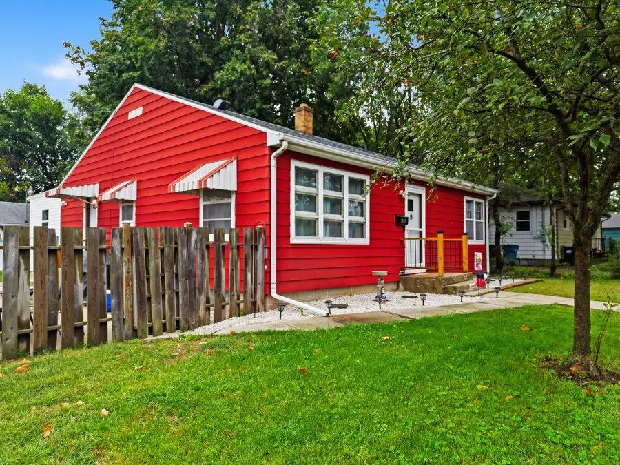 908 W 15th Street, Sterling, IL 61081 - #3
