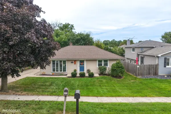 1048 Hermes Avenue, Lemont, IL 60439