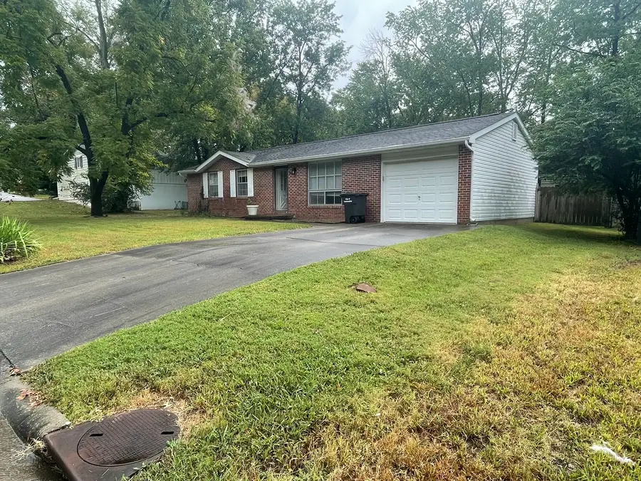 1007 W Laurel Street, Carbondale, IL 62902 - #2